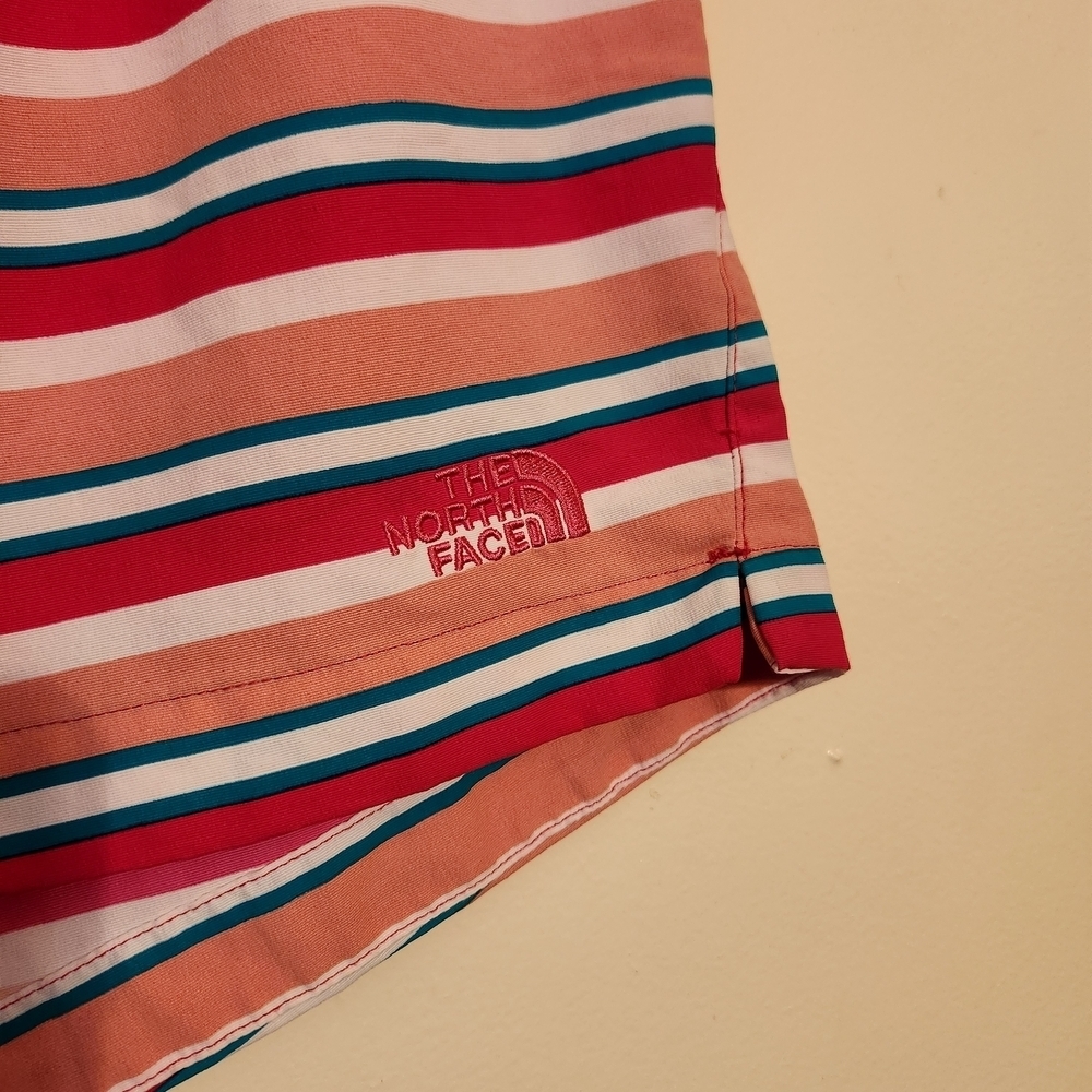 North Face | Women's Striped Multicolor Athleisure/Athletic Shorts (Size Small) - Picture 6 of 15
